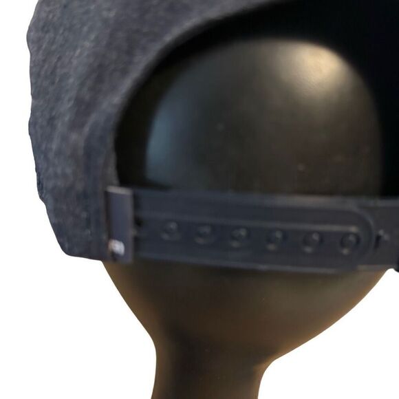 Travis Mathew Hat Cap Gray 110 Flexfit Tech Snapback Golf Embroidered Logo - Picture 3 of 8